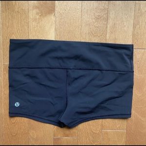 LULULEMON RUNNING SHORTS